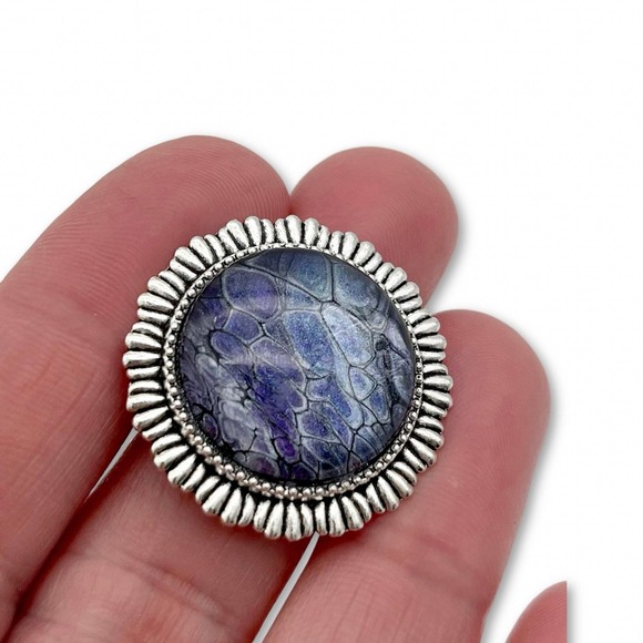 The Unbranded Brand Jewelry - Acrylic Paint Skin Jewelry Ring